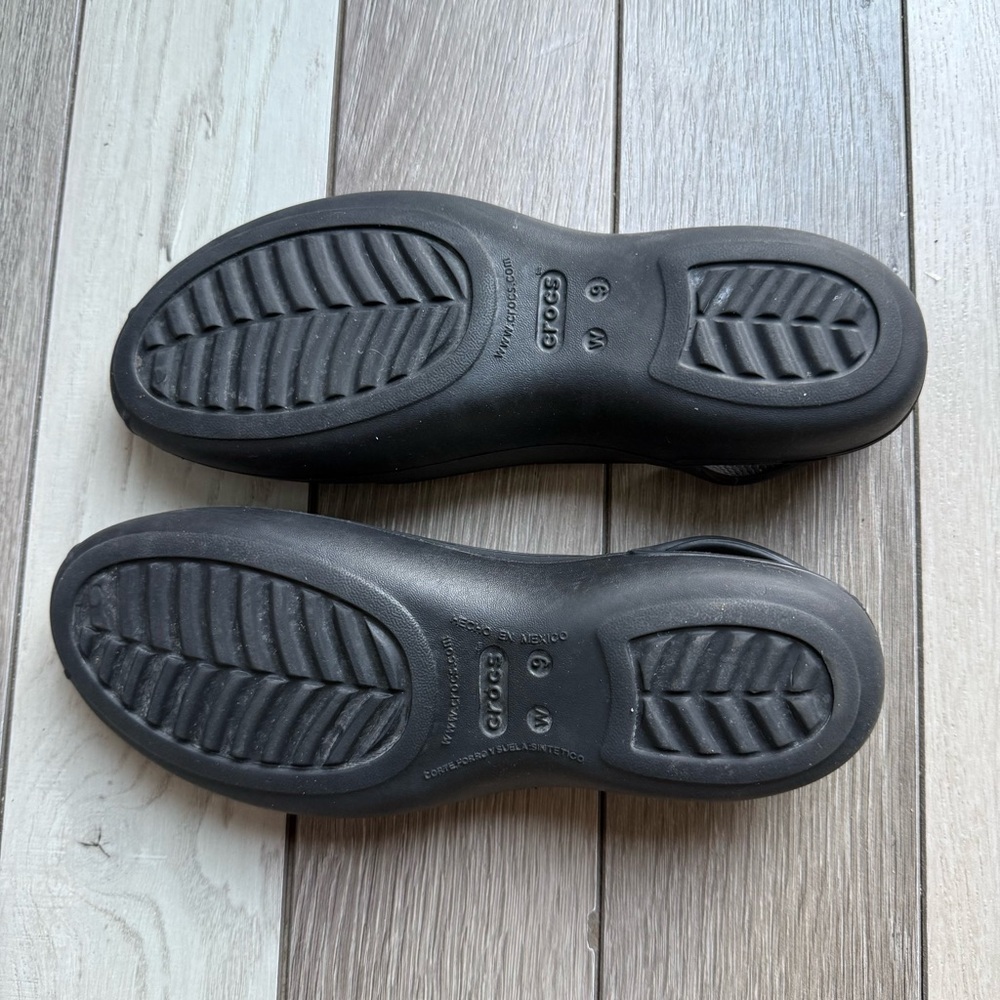 CROCS Women's Elegant Black Loafers - Picture 4 of 4